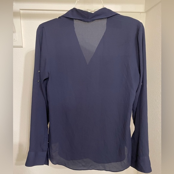 Express Small Blouse - Picture 4 of 6